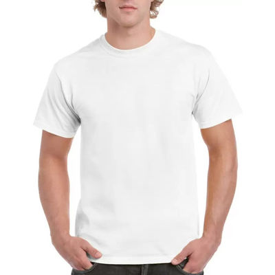 ヨーロッパ と アメリカ で の 男性 の 広告 に 用い られる オーダーメイド ロゴ パターン の Tシャツ